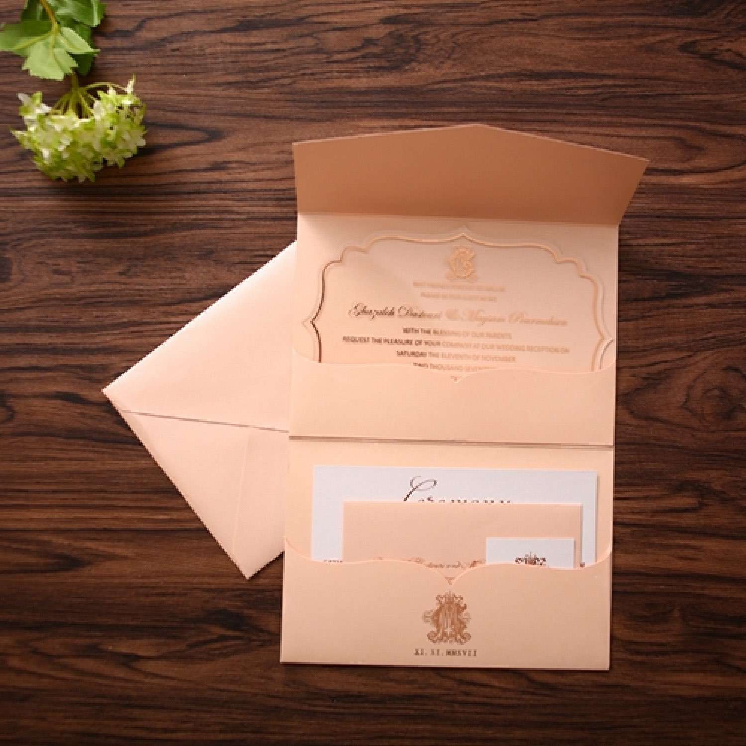 Transparent Acrylic Invitation Card Customized Foil Printing Wedding Card 